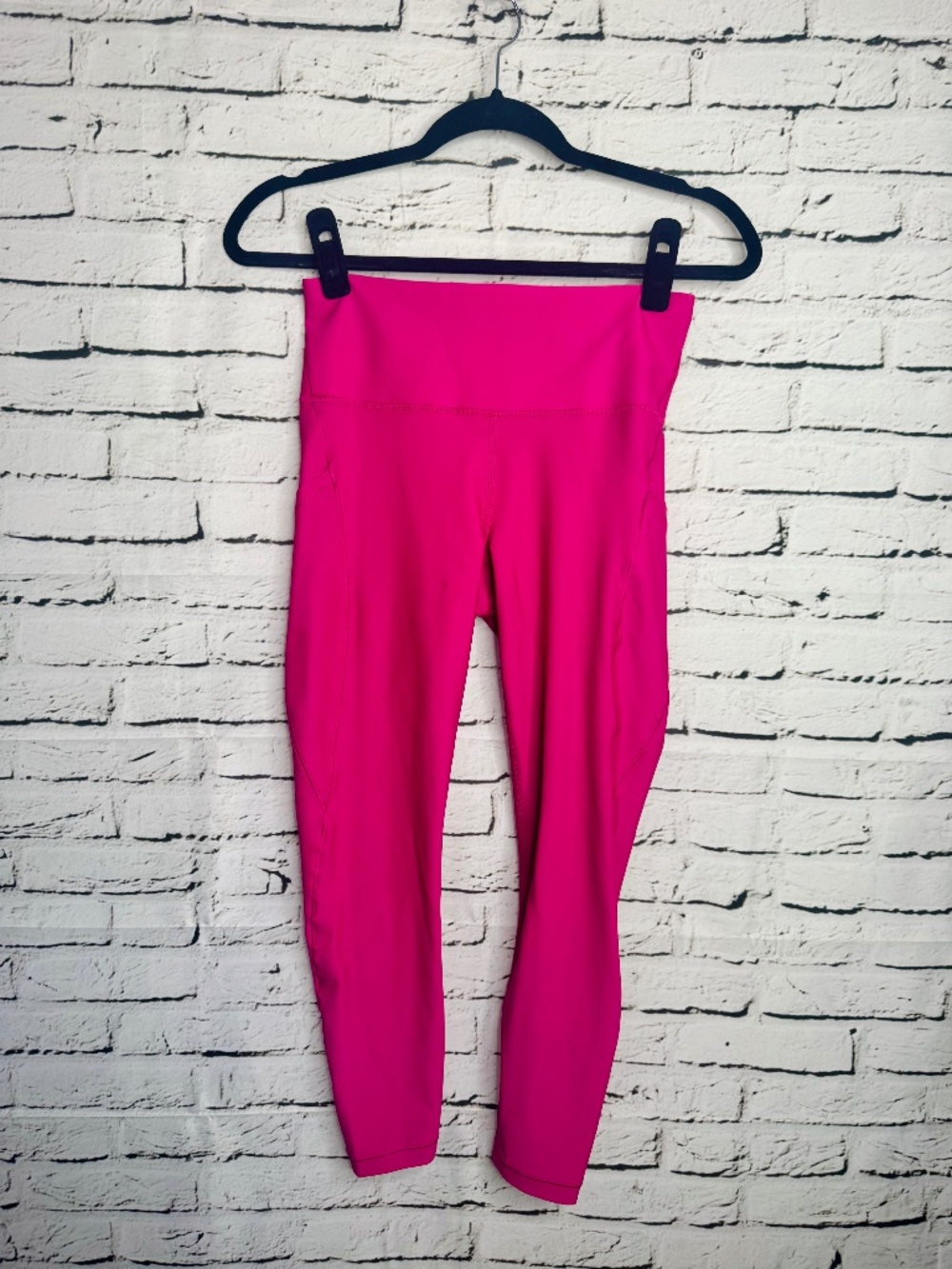 Athleta Interval Stash 7/8 Leggings Pink